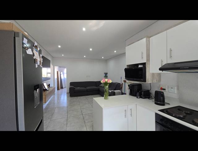 3 BEDROOM SIMPLEX FOR SALE IN MALVERN